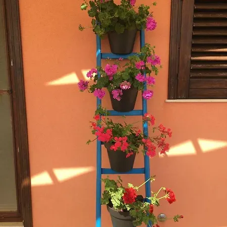 Alloggio in famiglia La Stanza Delle Muse In Con Piscina Fontane Bianche