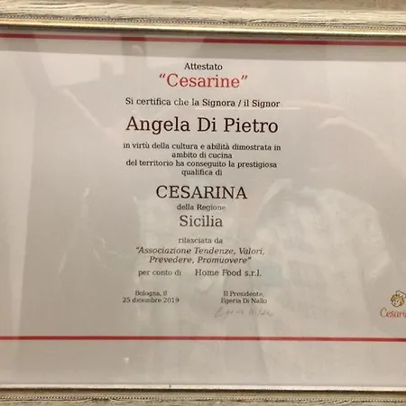 Alloggio in famiglia La Stanza Delle Muse In Con Piscina