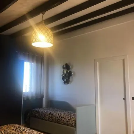 Alloggio in famiglia La Stanza Delle Muse In Con Piscina *