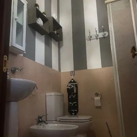 La Stanza Delle Muse In Con Piscina Alloggio in famiglia Fontane Bianche